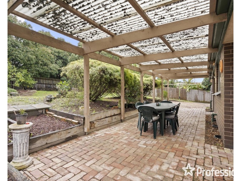 19 Carronvale Road, Mooroolbark VIC 3138
