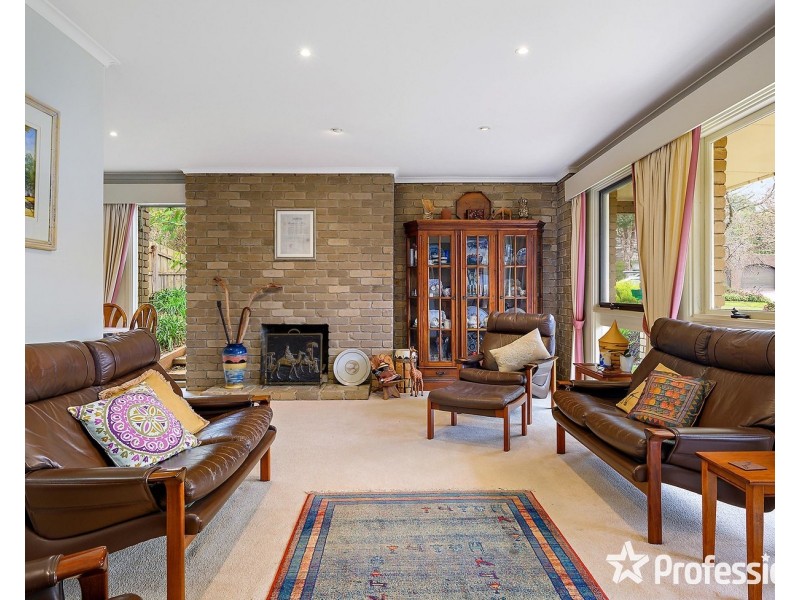 13 Mountfield Road, Kilsyth VIC 3137