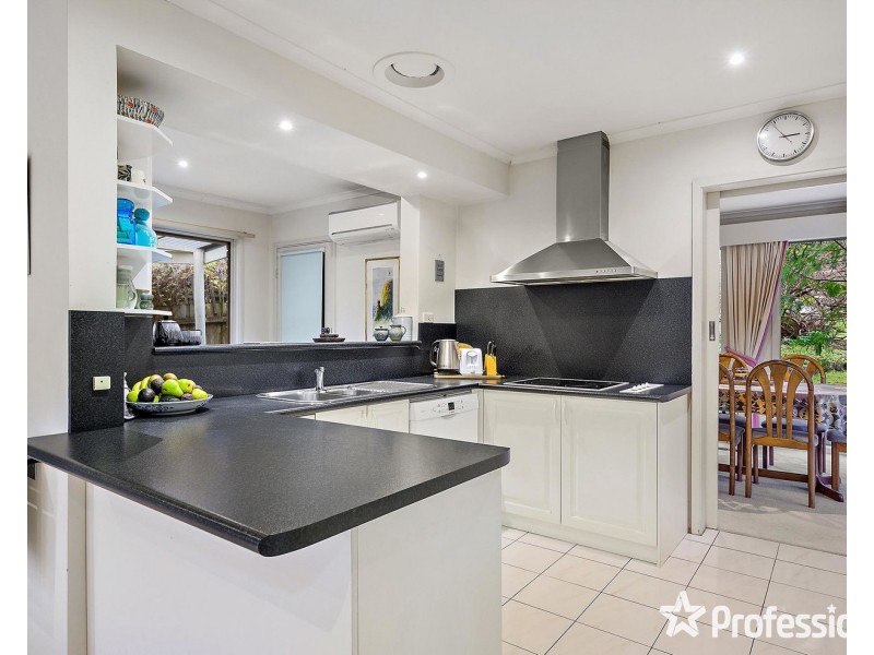 13 Mountfield Road, Kilsyth VIC 3137