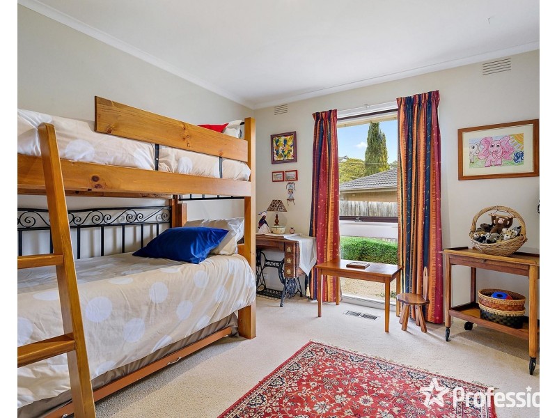 13 Mountfield Road, Kilsyth VIC 3137