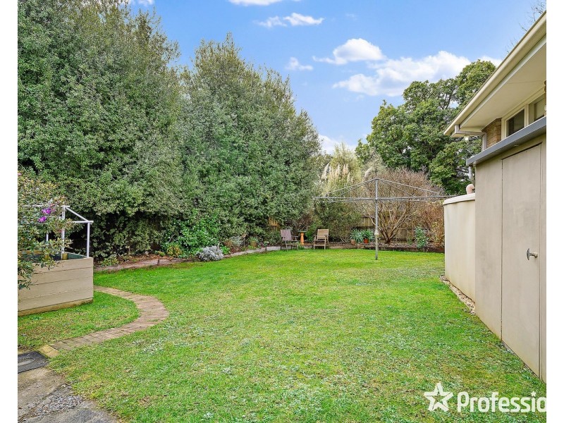 13 Mountfield Road, Kilsyth VIC 3137