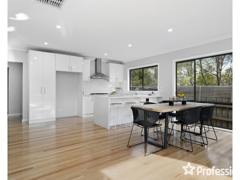 6B Wordsworth Street, Mooroolbark VIC 3138