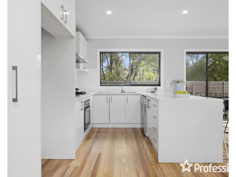 6B Wordsworth Street, Mooroolbark VIC 3138