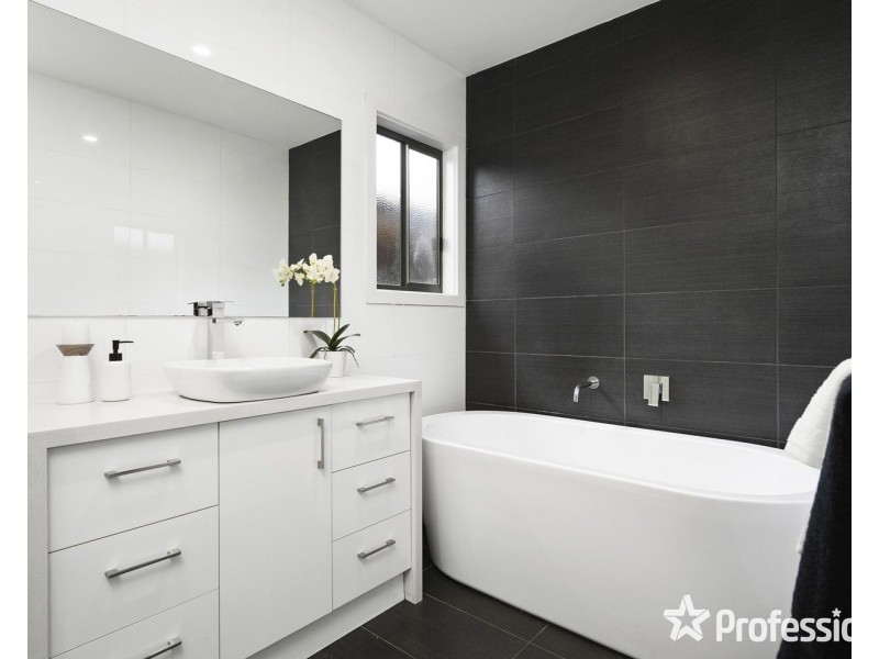 6B Wordsworth Street, Mooroolbark VIC 3138