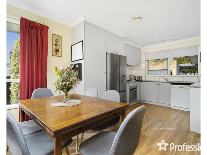 108 Lomond Avenue, Kilsyth VIC 3137