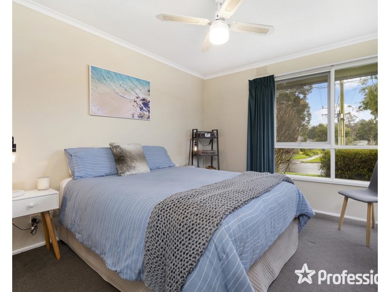 108 Lomond Avenue, Kilsyth VIC 3137
