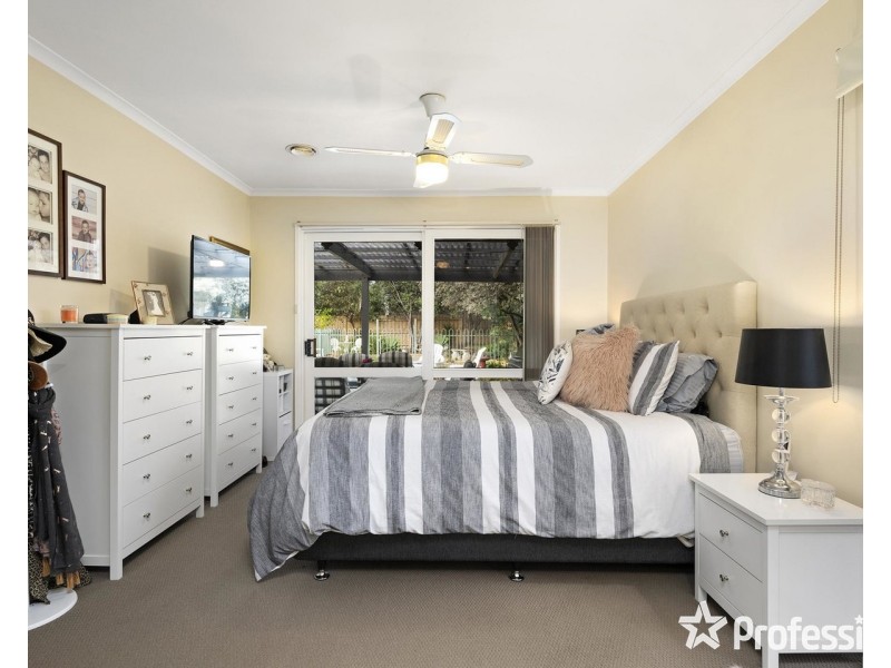 108 Lomond Avenue, Kilsyth VIC 3137