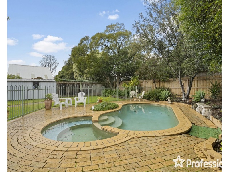 108 Lomond Avenue, Kilsyth VIC 3137