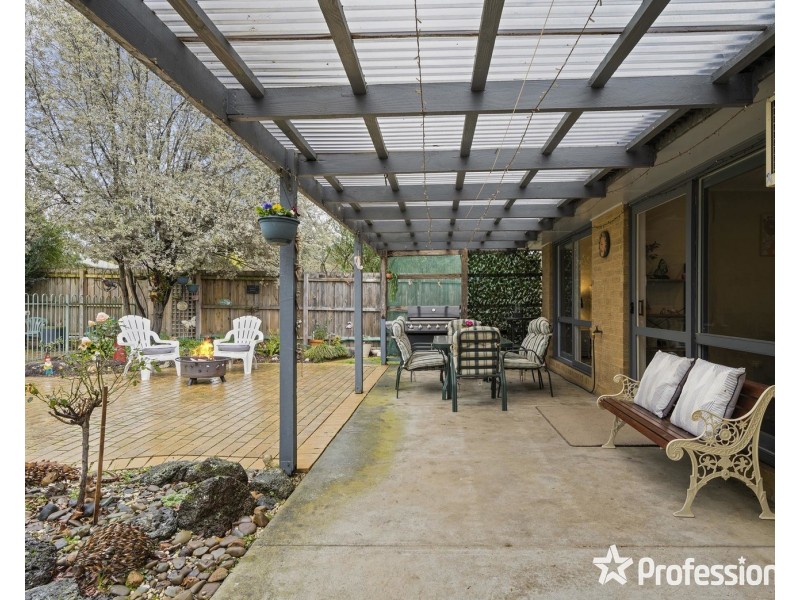 108 Lomond Avenue, Kilsyth VIC 3137