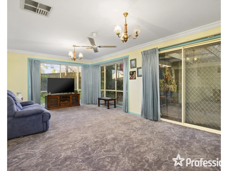 7 Sandy Wynd, Kilsyth South VIC 3137