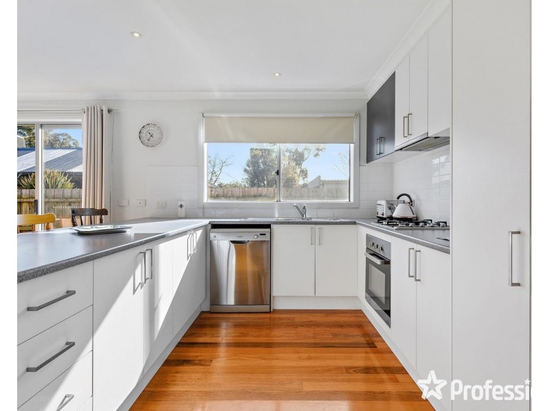 24a Garden Street, Kilsyth VIC 3137