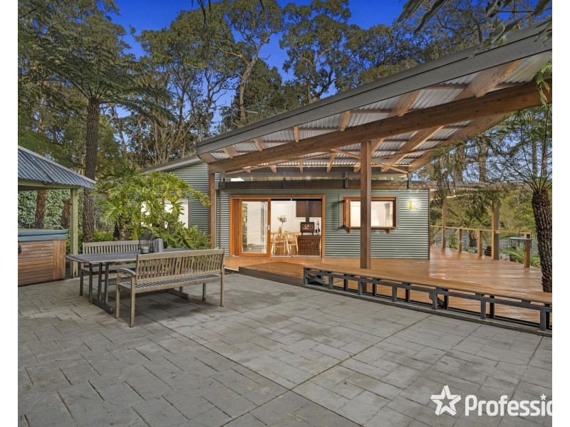 10 Watkins Crescent, Mount Evelyn VIC 3796