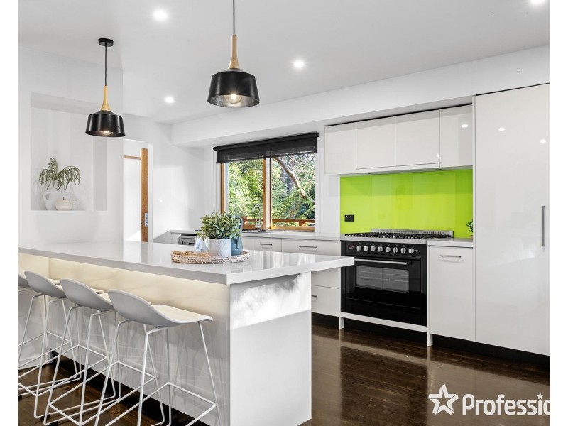 10 Watkins Crescent, Mount Evelyn VIC 3796