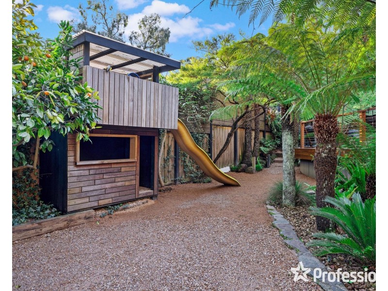 10 Watkins Crescent, Mount Evelyn VIC 3796