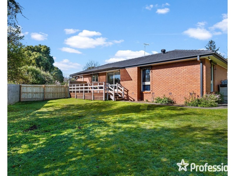 2 Contour Court, Chirnside Park VIC 3116