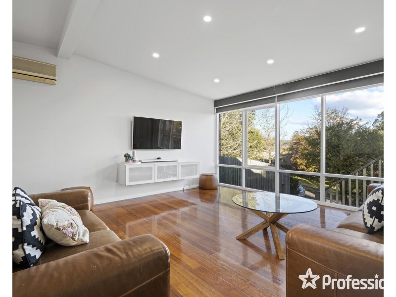 20 Shirley Street, Mooroolbark VIC 3138