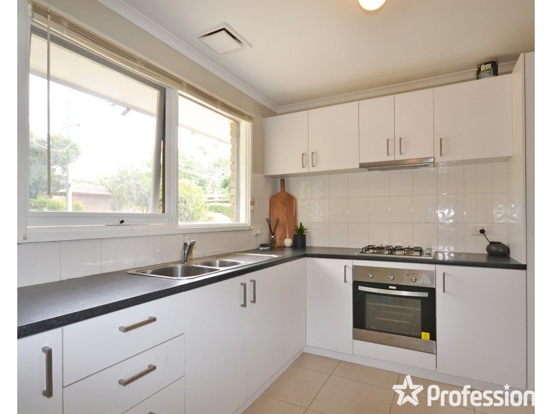 34 Felix Grove, Mooroolbark VIC 3138