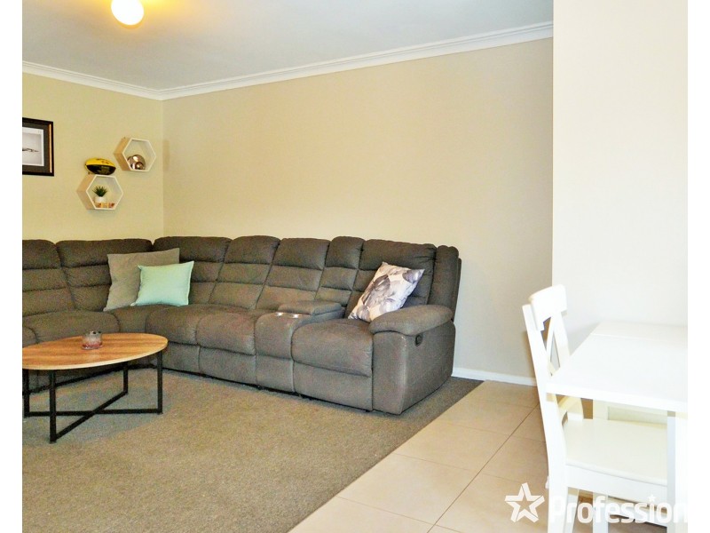 34 Felix Grove, Mooroolbark VIC 3138