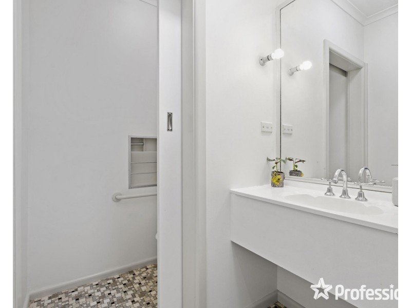 1 Marlow Street, Mooroolbark VIC 3138