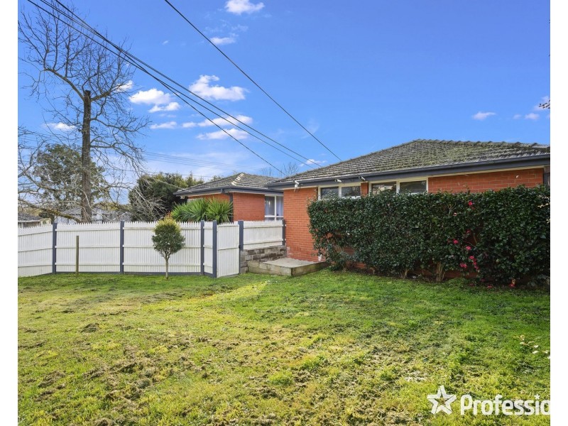 1 Marlow Street, Mooroolbark VIC 3138