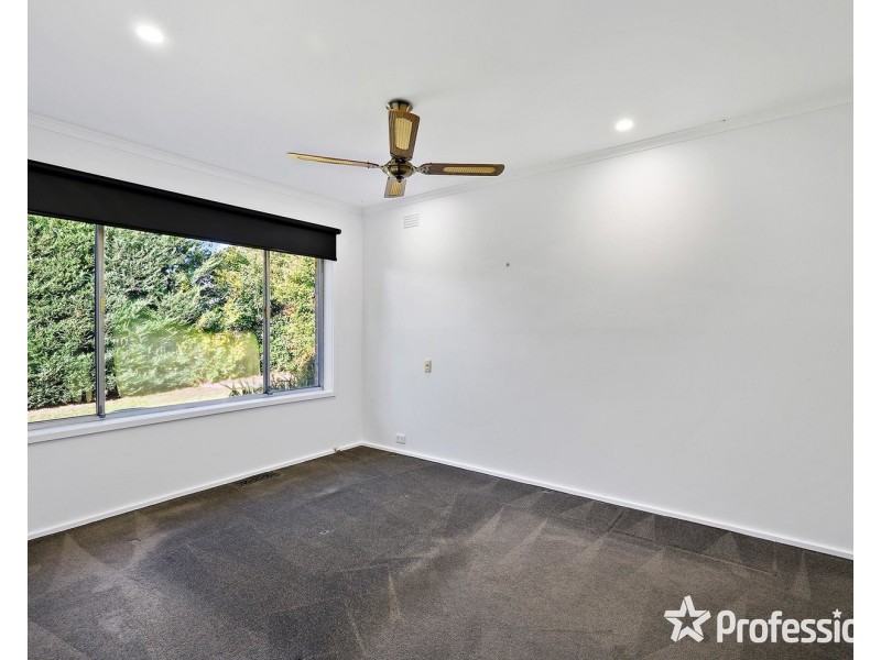 47 Blackburn Road, Mooroolbark VIC 3138