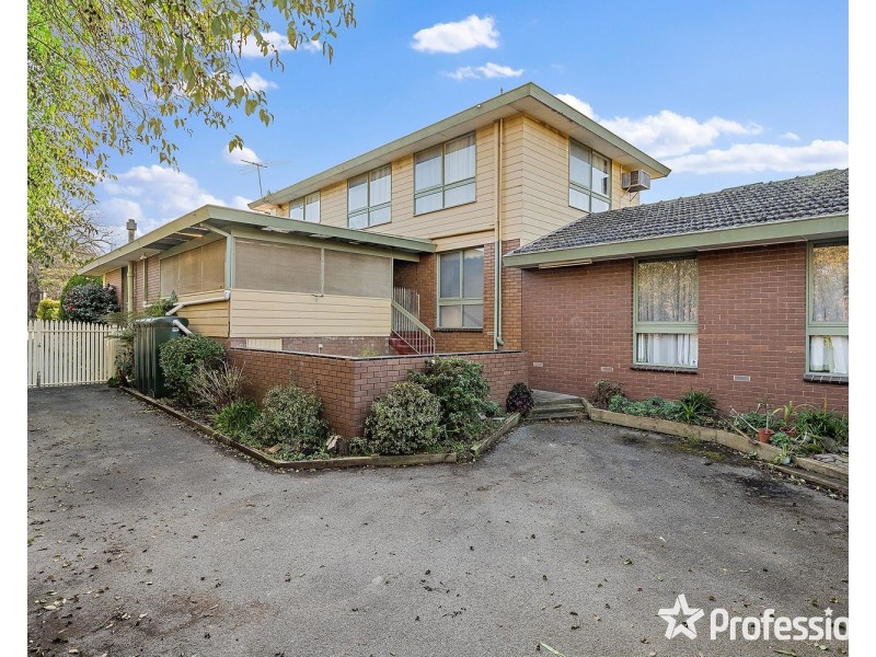 142 Pembroke Road, Mooroolbark VIC 3138