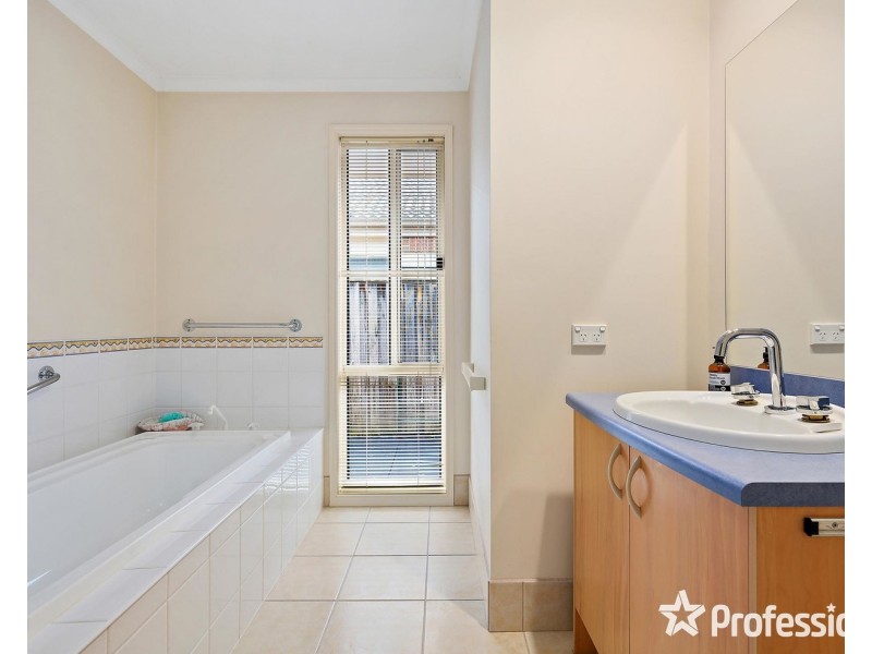 10 Eden Way, Kilsyth VIC 3137