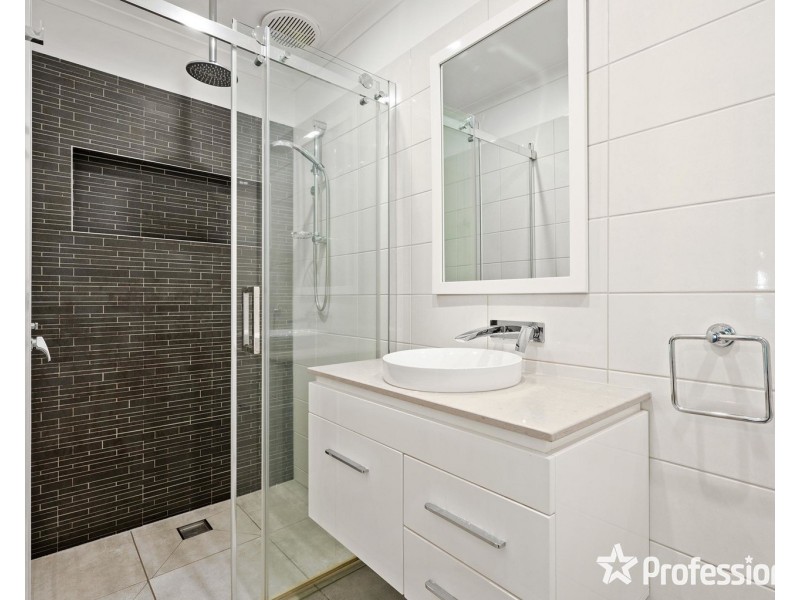 128 Lauriston Drive, Coldstream VIC 3770
