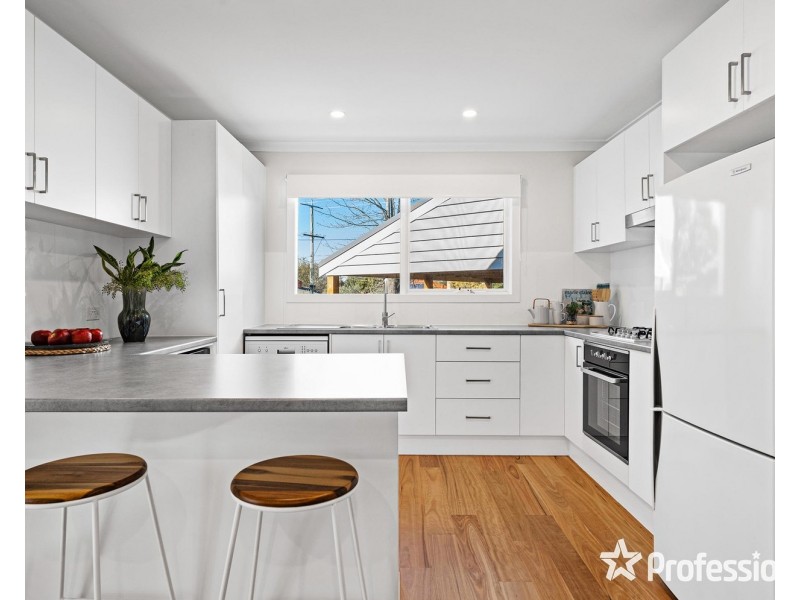 11 Beresford Road, Lilydale VIC 3140