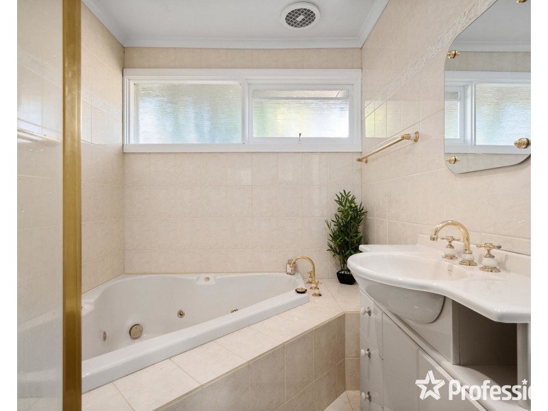 38 Huntingdale Drive, Chirnside Park VIC 3116