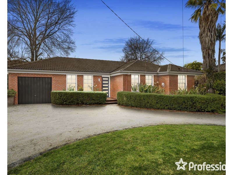 6 Crown Point Ridge, Chirnside Park VIC 3116