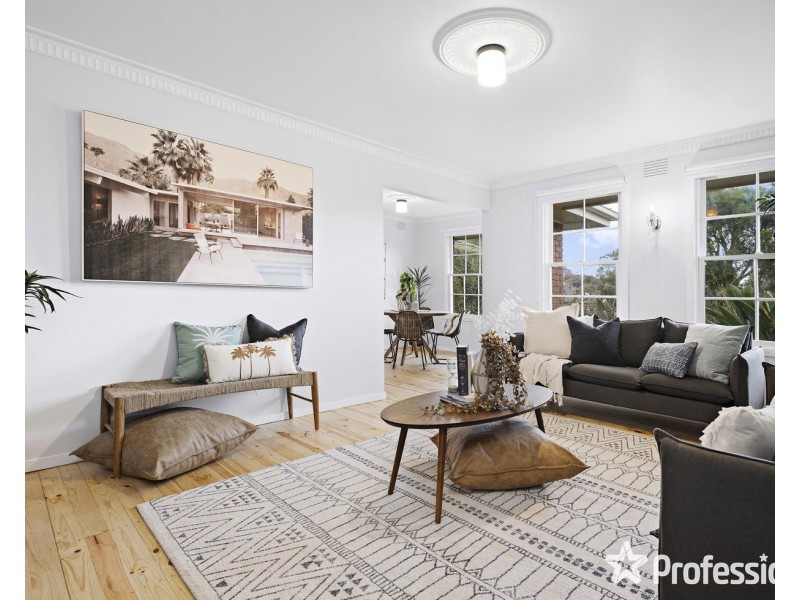 6 Crown Point Ridge, Chirnside Park VIC 3116