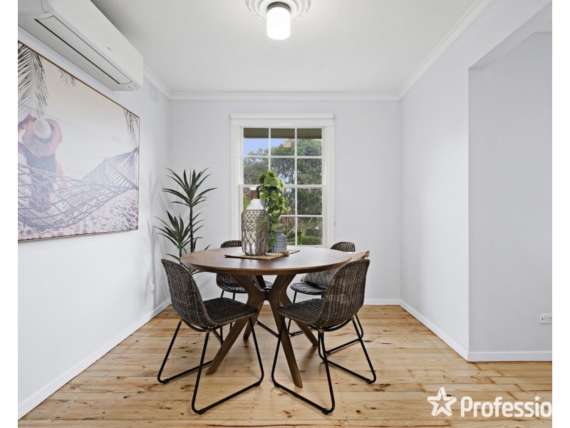6 Crown Point Ridge, Chirnside Park VIC 3116