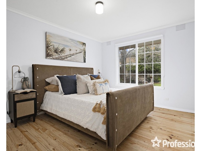 6 Crown Point Ridge, Chirnside Park VIC 3116