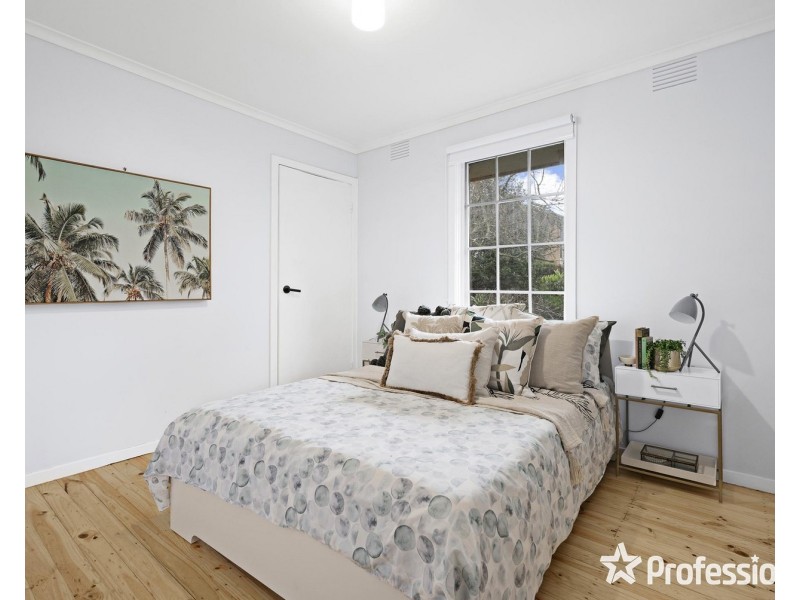 6 Crown Point Ridge, Chirnside Park VIC 3116