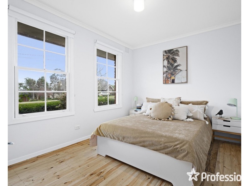 6 Crown Point Ridge, Chirnside Park VIC 3116