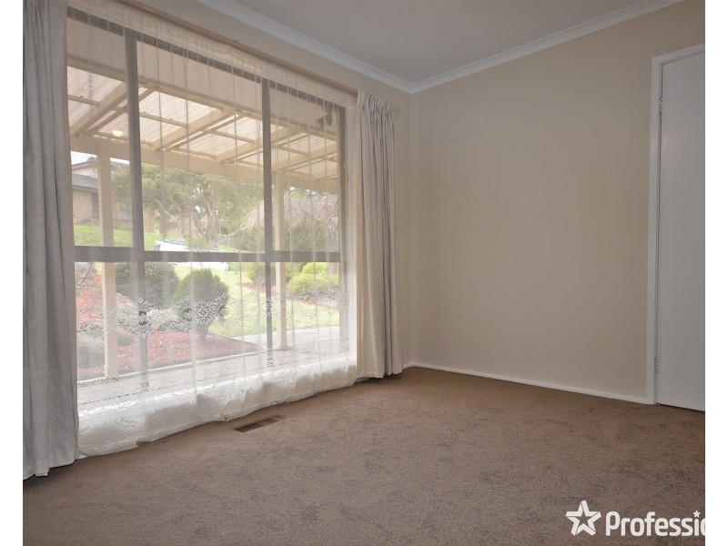 5  Parry Drive, Mooroolbark VIC 3138