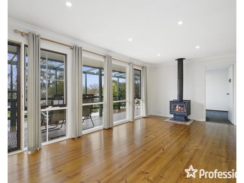 12 Douglas Parade, Yarra Junction VIC 3797