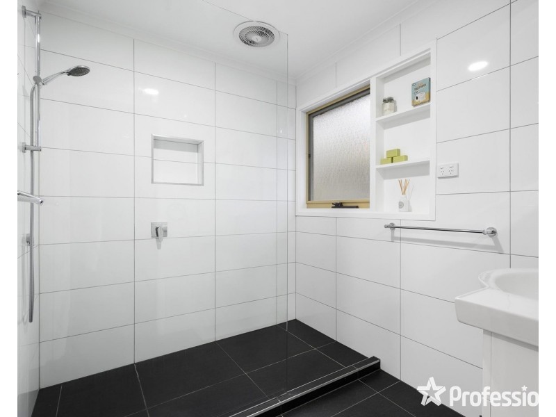 12 Douglas Parade, Yarra Junction VIC 3797