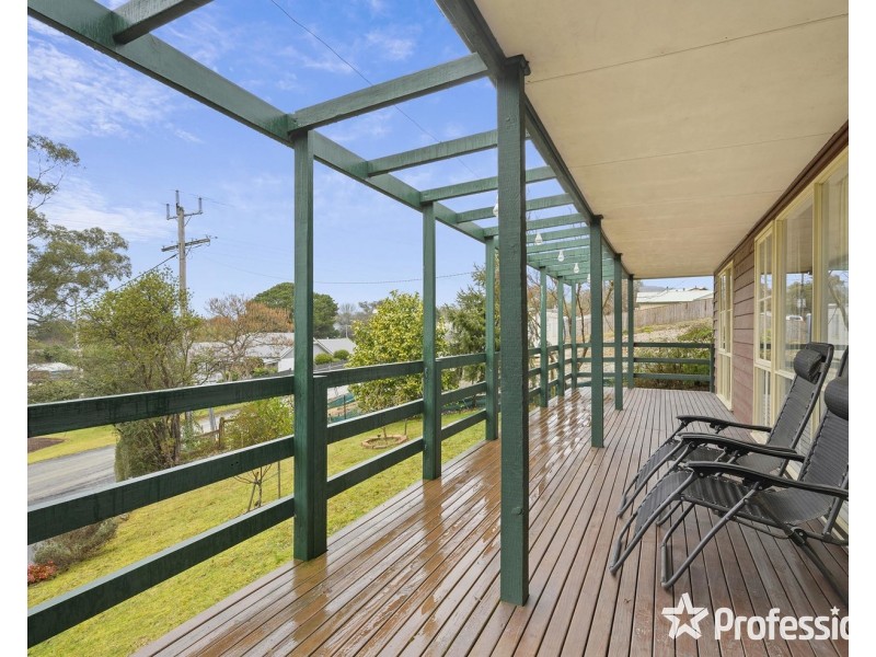 12 Douglas Parade, Yarra Junction VIC 3797