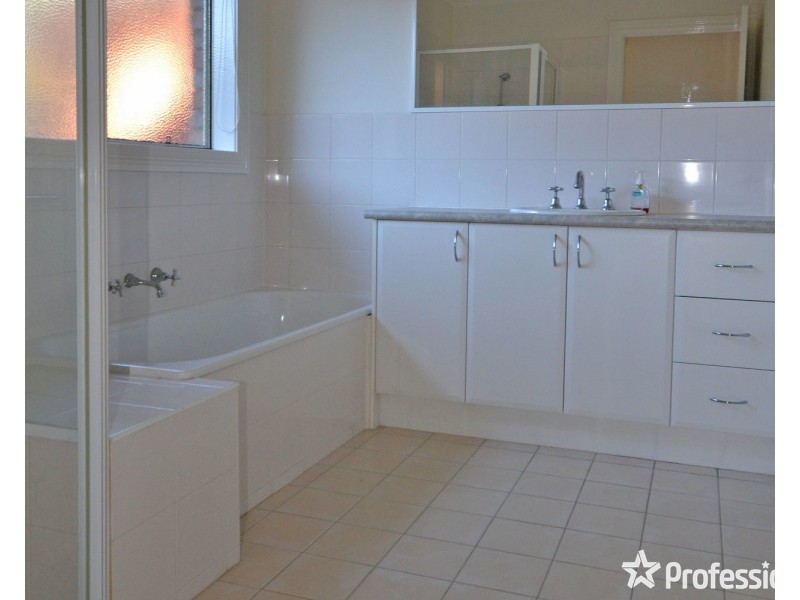 1/292 Maroondah Highway, Croydon VIC 3136