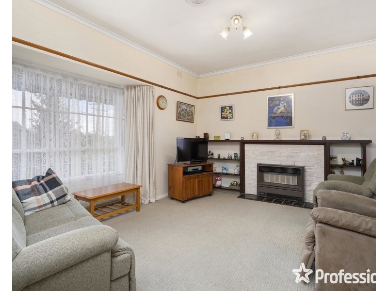 110 Manchester Road, Mooroolbark VIC 3138