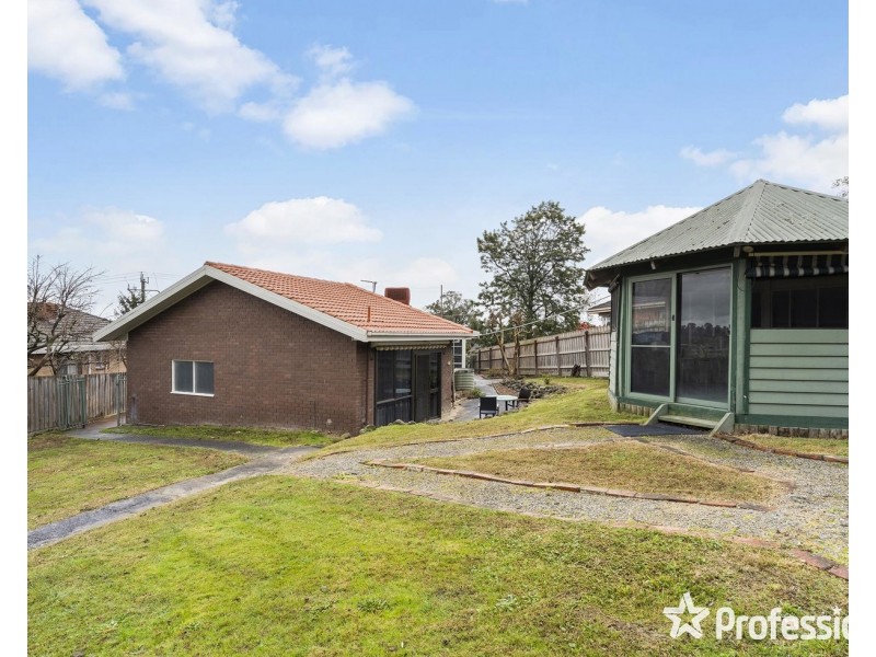 110 Manchester Road, Mooroolbark VIC 3138