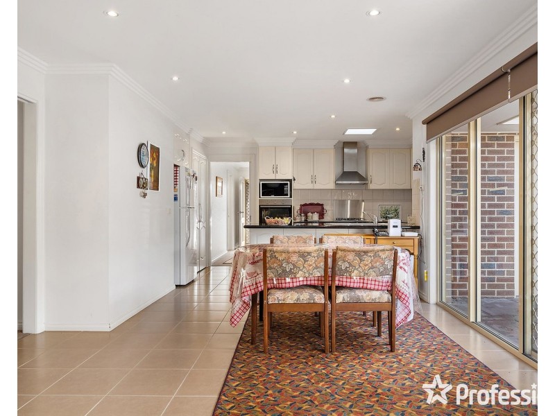 35 Elms Road, Mooroolbark VIC 3138