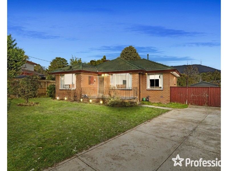 4 Gladesville Drive, Kilsyth VIC 3137