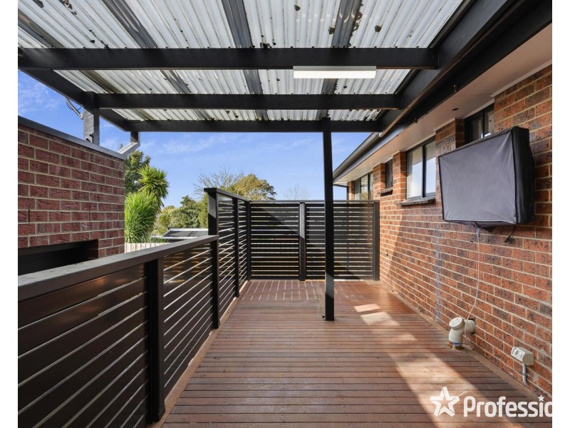 1/9 Arkarra Court, Mooroolbark VIC 3138