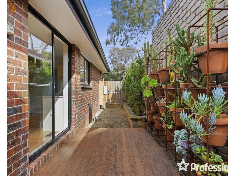 1/9 Arkarra Court, Mooroolbark VIC 3138