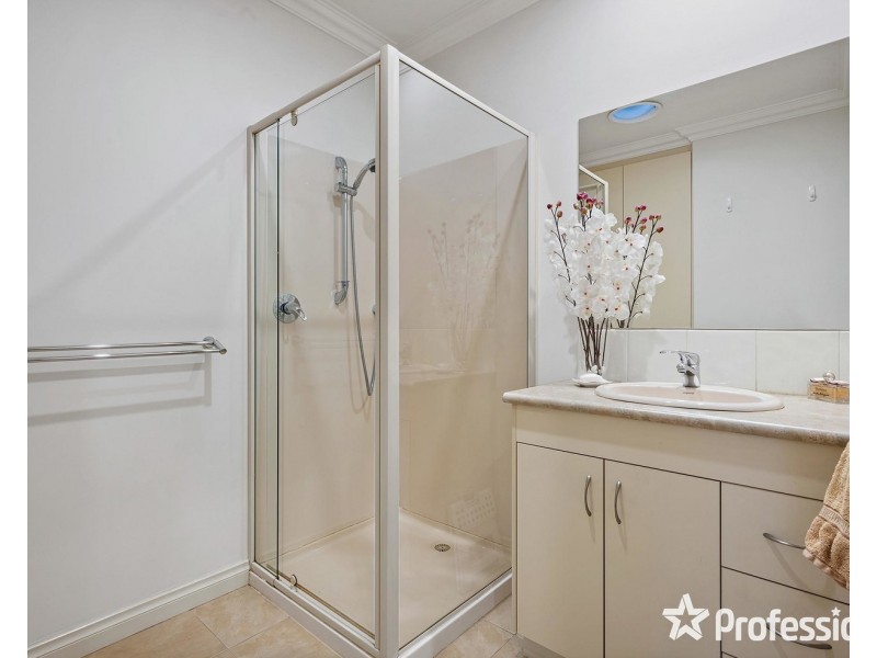 34 Andrew Street, Mooroolbark VIC 3138