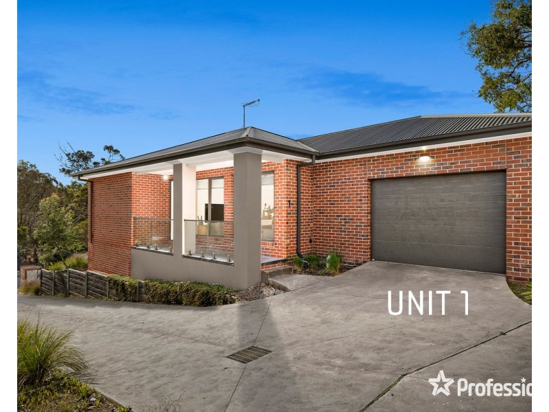 1 & 2 Osmaston Place, Mount Evelyn VIC 3796
