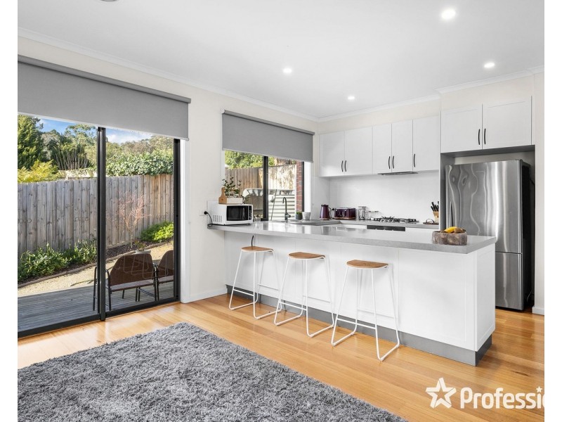 1 & 2 Osmaston Place, Mount Evelyn VIC 3796